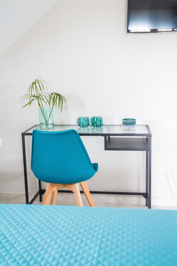 Joya Ofrynio Stylish Suites Ofrínion Eksteriør billede