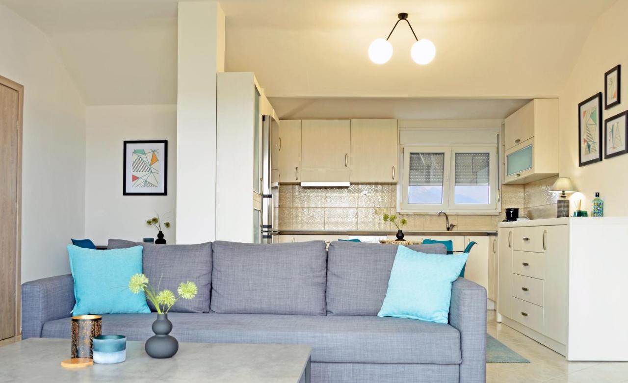 Joya Ofrynio Stylish Suites Ofrínion Eksteriør billede